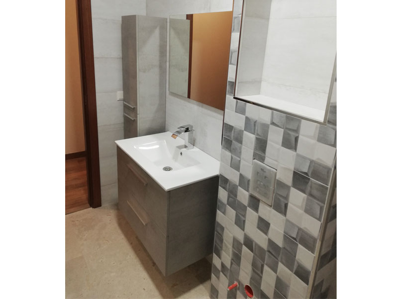 Foto de cliente de Mueble de Baño Suspendido con Espejo Cemento 80 cm (Lavamanos Opcional)