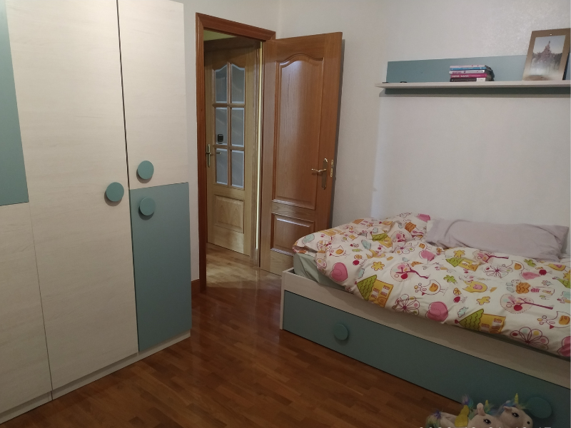 Foto de cliente de Armario Juvenil Para Habitación Juvenil Snuba Color Verde Y Blanco 90x200 cm
