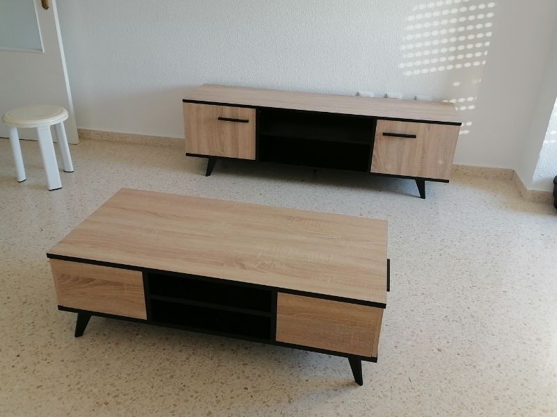 Foto de cliente de Mueble Bajo TV Wayne Moderno Color Roble Cepillado Y Negro Mate 151 cm