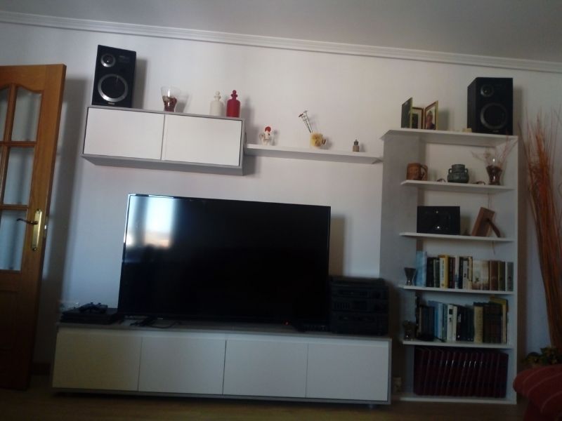 Foto de cliente de Estantería Moderna Para Salón Oficina Color Gris Cemento y Blanco 5 baldas 90x180x25 cm