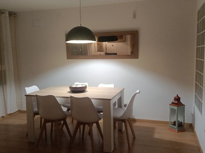 Foto de cliente de Mesa De Comedor Kendra Extensible Color Blanco Artik Y Roble Canadian 140-190x90 cm
