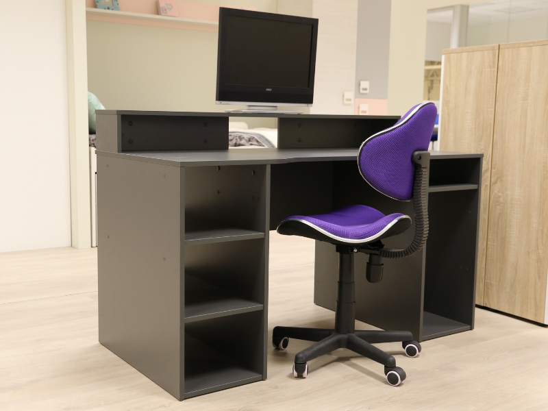 Foto de cliente de Mesa gamer Ozone gris reversible 136 cm