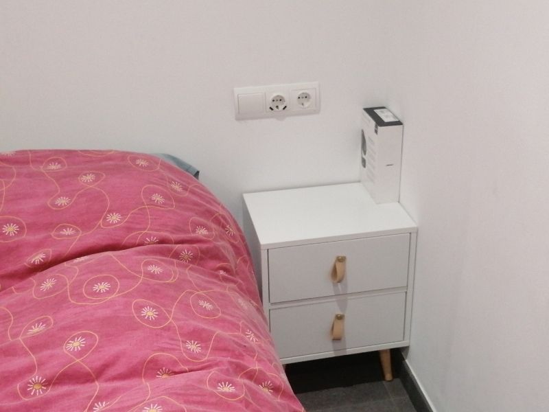 Foto de cliente de Mesita de Noche con 2 Cajones Anzio Blanca 40x50 cm