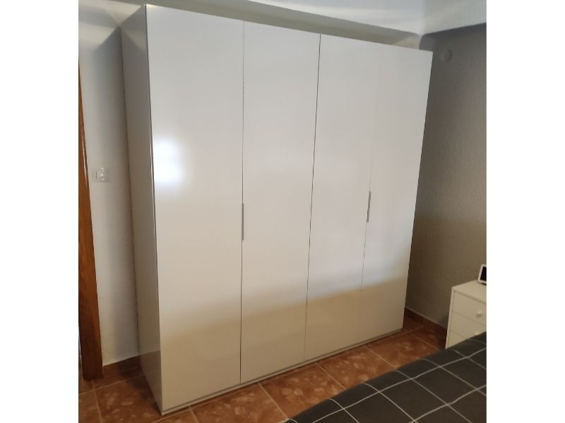 Foto de cliente de Armario Blanco brillo de 4 puertas Habitación Dormitorio 180x200 cm