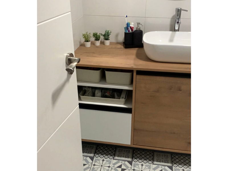 Foto de cliente de Mueble de Baño con Patas Támesis Roble y Blanco 100 cm (Lavabo opcional)