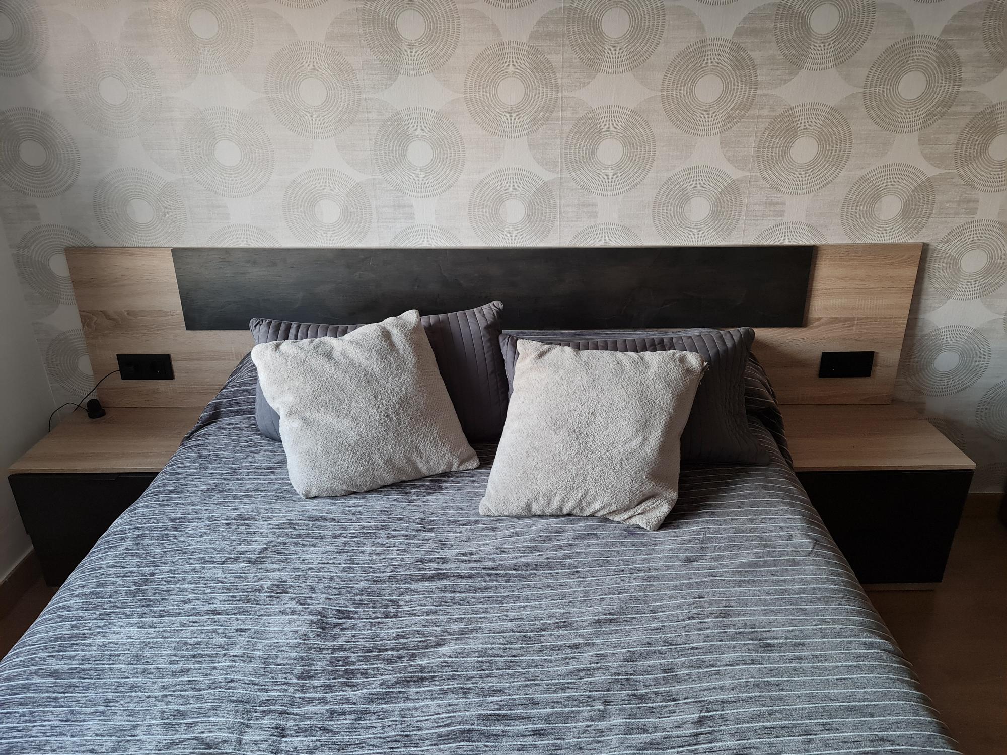 Foto de cliente de Dormitorio Matrimonio Estilo Industrial Pack Muebles Andy Óxido (Armario Opcional)