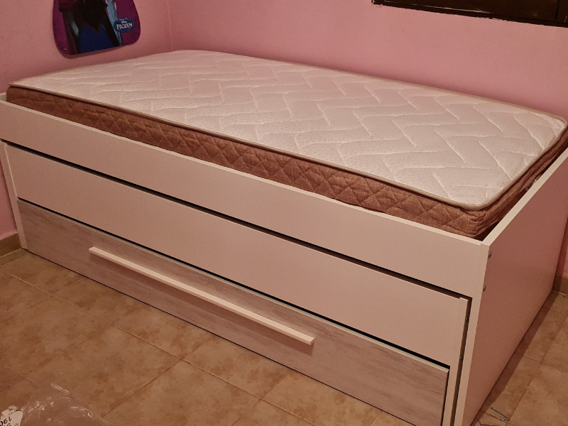 Foto de cliente de Habitación Juvenil Moderna Conjunto de Muebles Elliot con Somieres