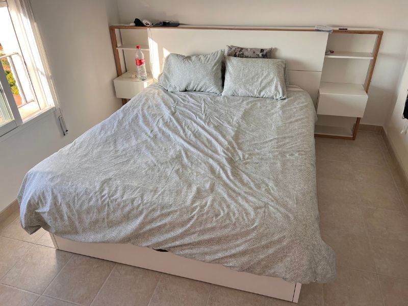 Foto de cliente de Cabecero de Cama con Mesita Line con 2 Cajones Roble Blanco 255 cm