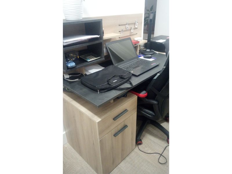 Foto de cliente de Mesa escritorio Malicia kronberg y sidewalk 123 cm