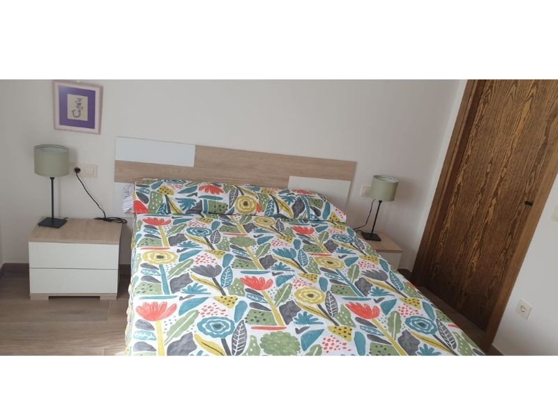 Foto de cliente de Cabecero de Cama con Mesita Erika 270 cm
