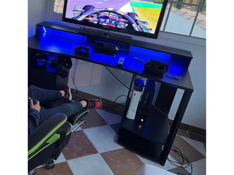 Foto de cliente de Mesa Gamer Con Luz LED Color Negro Estilo moderno 152 cm