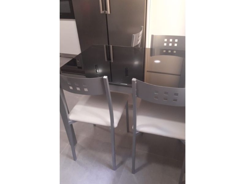 Foto de cliente de Sillas De Cocina Costa Blanco De Polipiel Y Metal