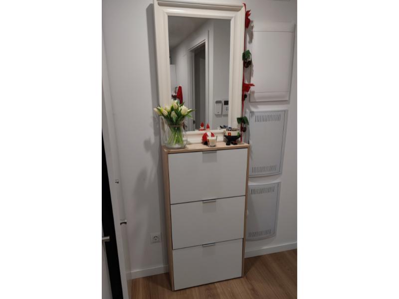 Foto de cliente de Mueble Zapatero Recibidor 3 Puertas Color Roble Y Blanco Brillo 60 cm