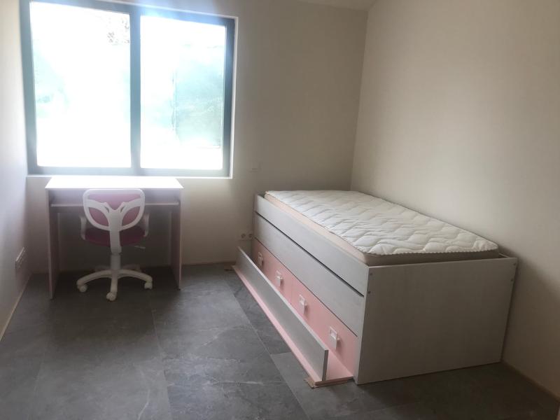 Foto de cliente de Mesa escritorio juvenil color rosa 90 cm