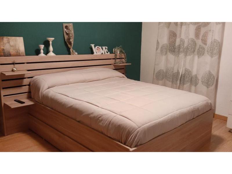 Foto de cliente de Cama de Matrimonio Doble Eik Con Cabecero Y Cajones Roble 135-140x200 cm