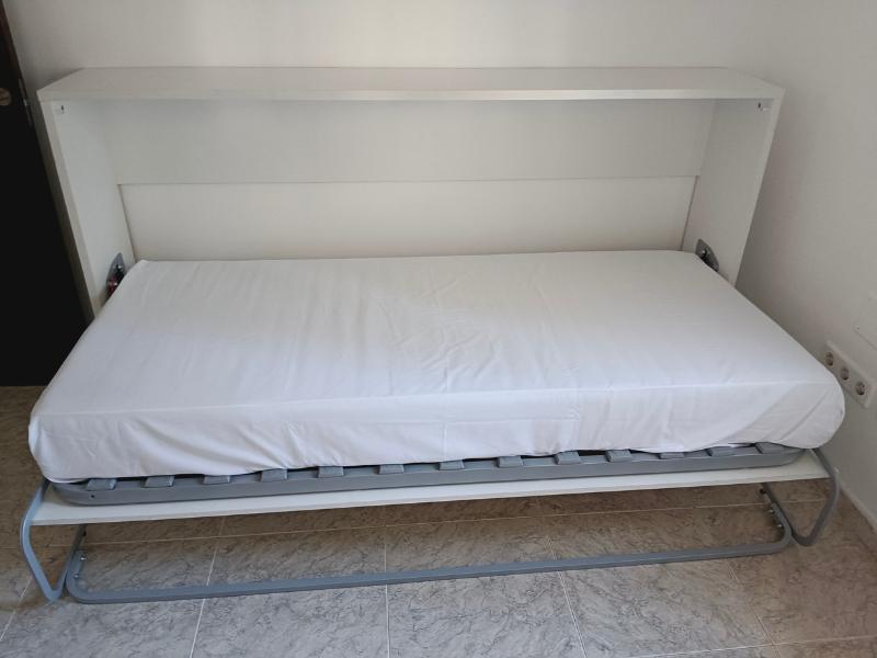 Foto de cliente de Cama Plegable Abatible Color Blanco Liso 90x190 cm