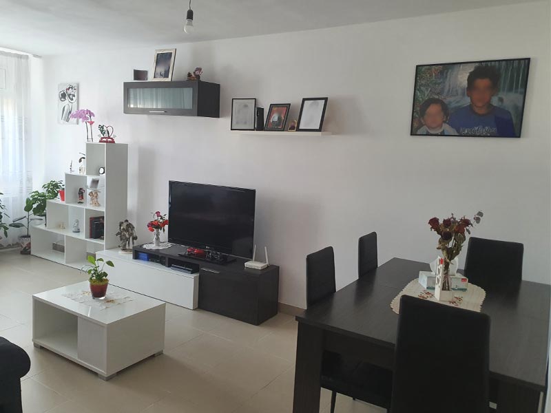 Foto de cliente de Estanteria Klum En Forma De Escalera Blanco Brillo 145x145x29 cm