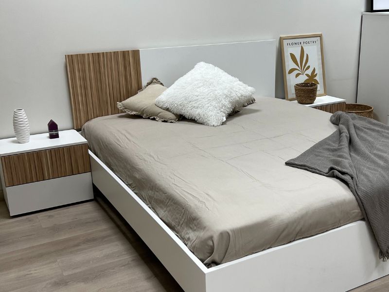 Foto de cliente de Cabecero De Cama Ethna Con Mesitas En Blanco Artik Y Natur 266 cm