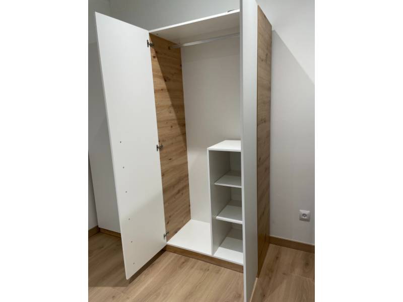 Foto de cliente de Armario Juvenil Noa 2 Puertas Color Roble Nodi Y Blanco Artik 90x200 cm