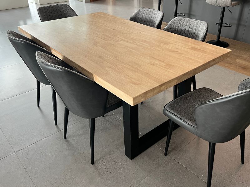 Foto de cliente de Silla gris y negro Bay diseño original