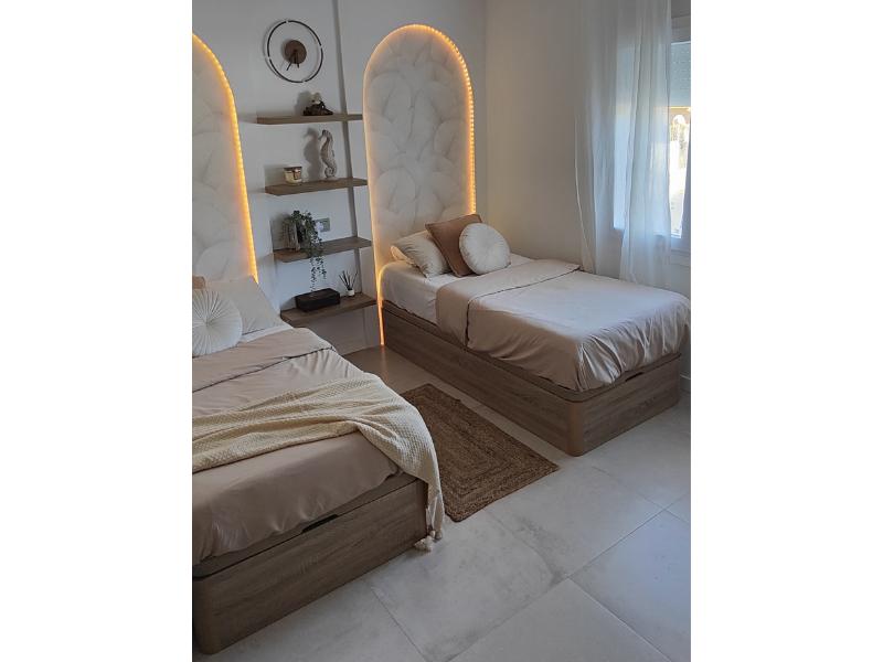 Foto de cliente de Cama Canapé Cambrian Madera Base Beige