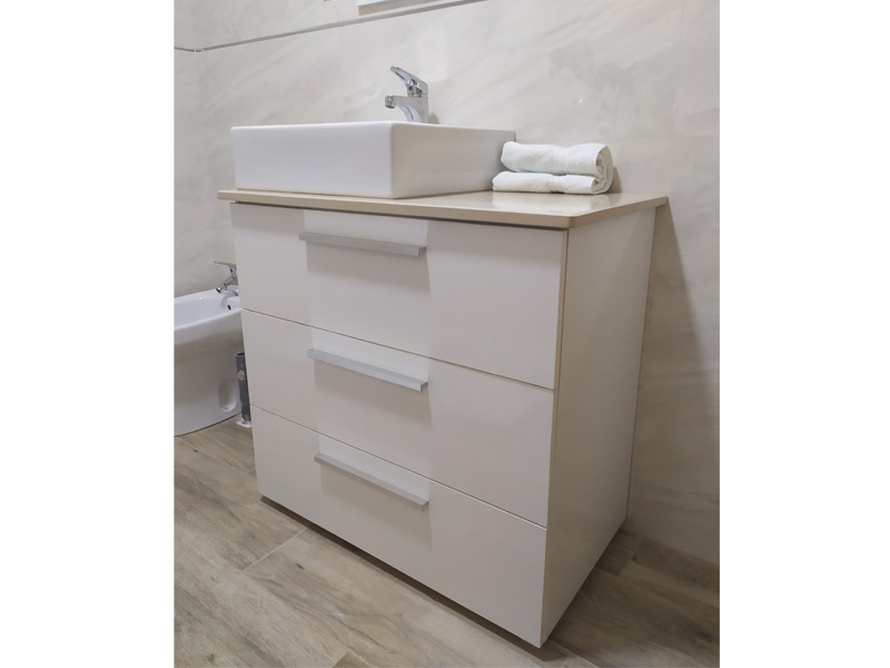 Foto de cliente de Mueble de Baño con Armario Blanco Brillo (Incluye Lavabo y Espejo)