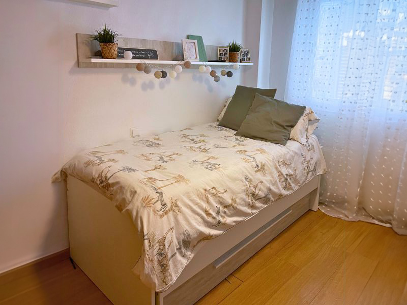 Foto de cliente de Cama Nido con Cajones Elliot 190x90 cm + Estantería Blanco