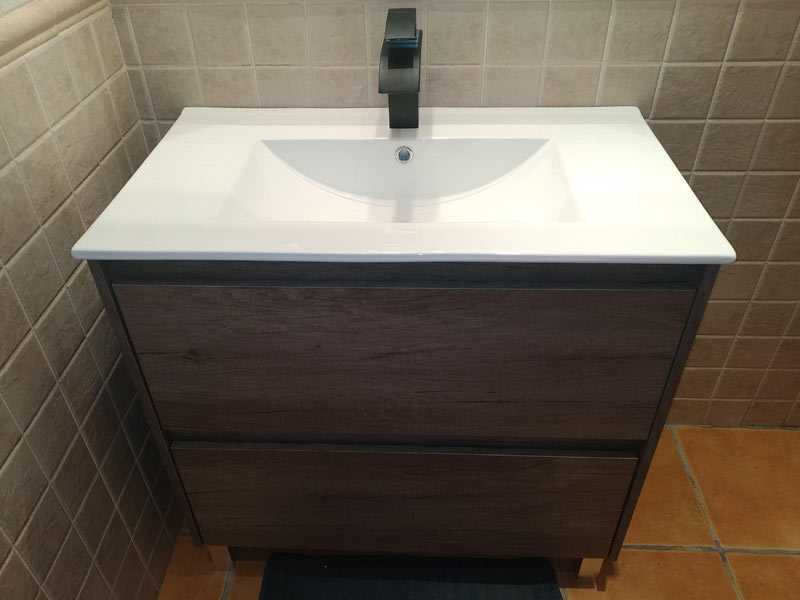 Foto de cliente de Mueble de Baño con Patas y Espejo Zenda 80 cm (Lavamanos Opcional)