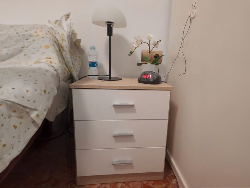 Foto de cliente de Mesita de Noche Couple Sahara Blanco Mate con 3 Cajones 50x58 cm