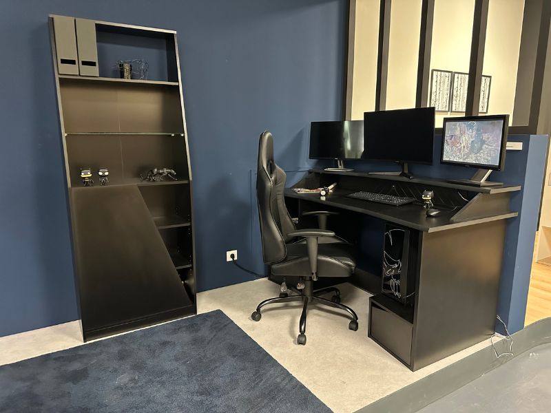 Foto de cliente de Pack Muebles De Oficina Venom Estilo Gamer Color Negro Con Luz Led