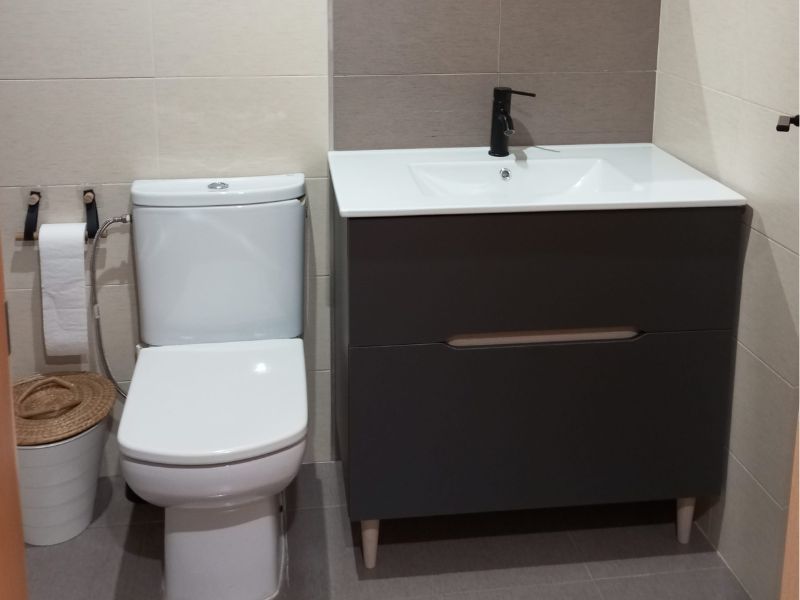 Foto de cliente de Mueble de Baño Pack Lotto Moderno Gris Antracita y Roble con Columna (Lavabo + Espejo)