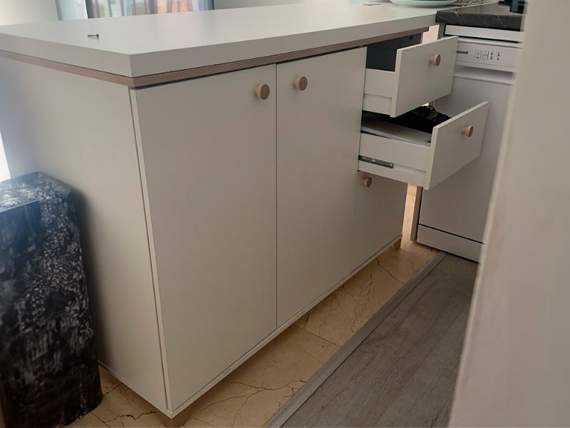 Foto de cliente de Aparador Salón Comedor Izzy Color Blanco Mate y Roble Kronberg 120 cm