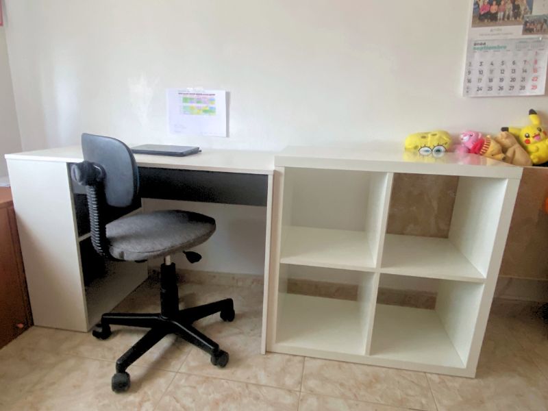 Foto de cliente de Escritorio Masster 1 cajón blanca y gris 101 cm