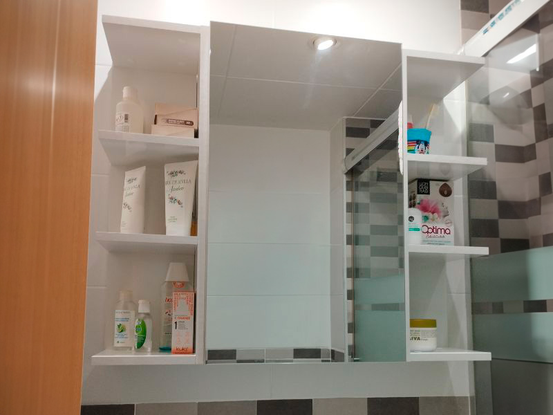 Foto de cliente de Mueble Auxiliar de Baño Pack Armario Espejo + Estantería 60x65 cm