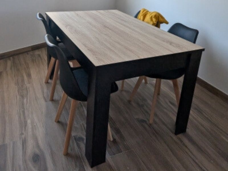 Foto de cliente de Mesa Salón Coomedor Wayn Eestilo industrial Negro Mate Y Roble Cepillado 138x90 cm