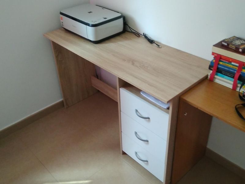Foto de cliente de Escritorio con cajones blanco y roble Aris 123 cm