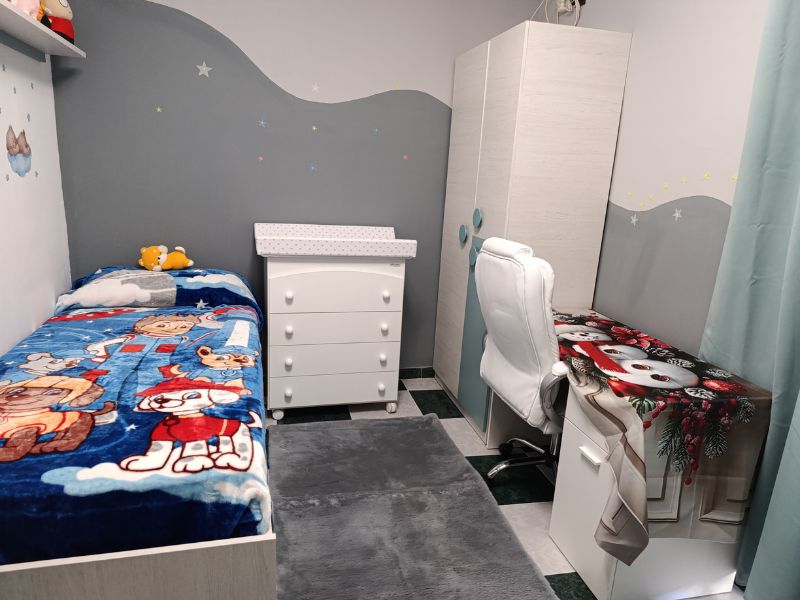 Foto de cliente de Armario Juvenil Para Habitación Juvenil Snuba Color Verde Y Blanco 90x200 cm