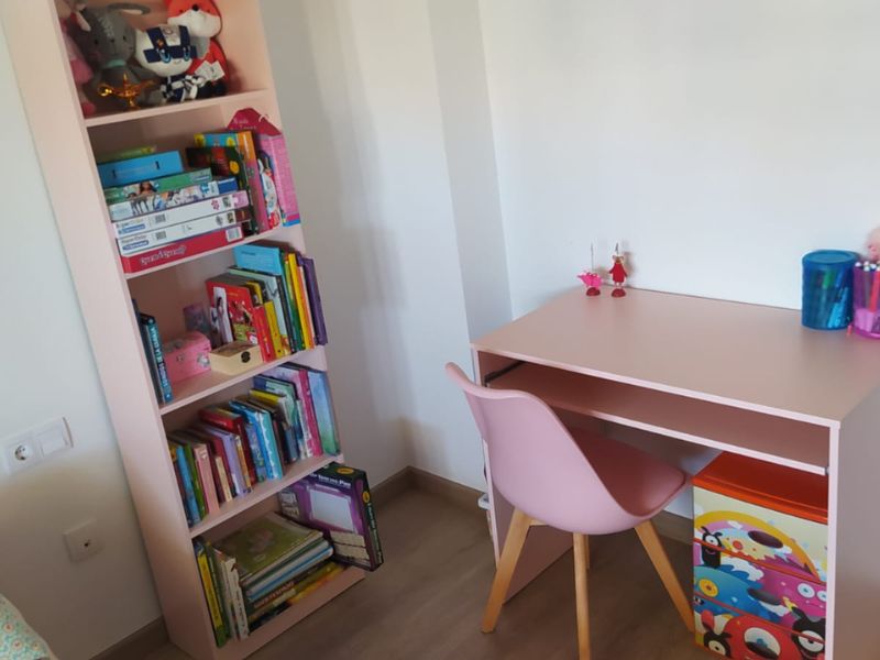 Foto de cliente de Mesa escritorio juvenil color rosa 90 cm