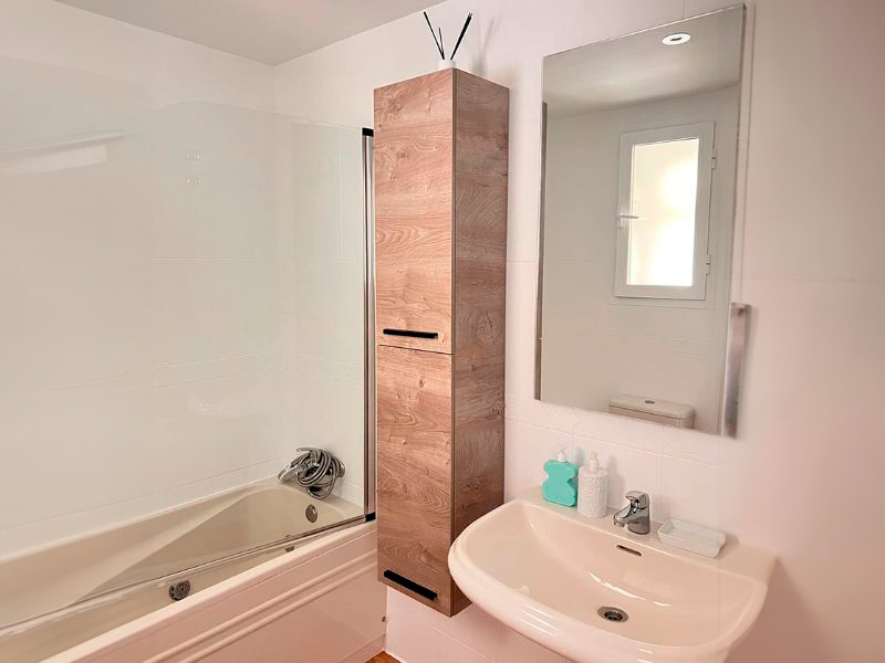 Foto de cliente de Columna de Baño Athena 2P Roble 30X150 cm