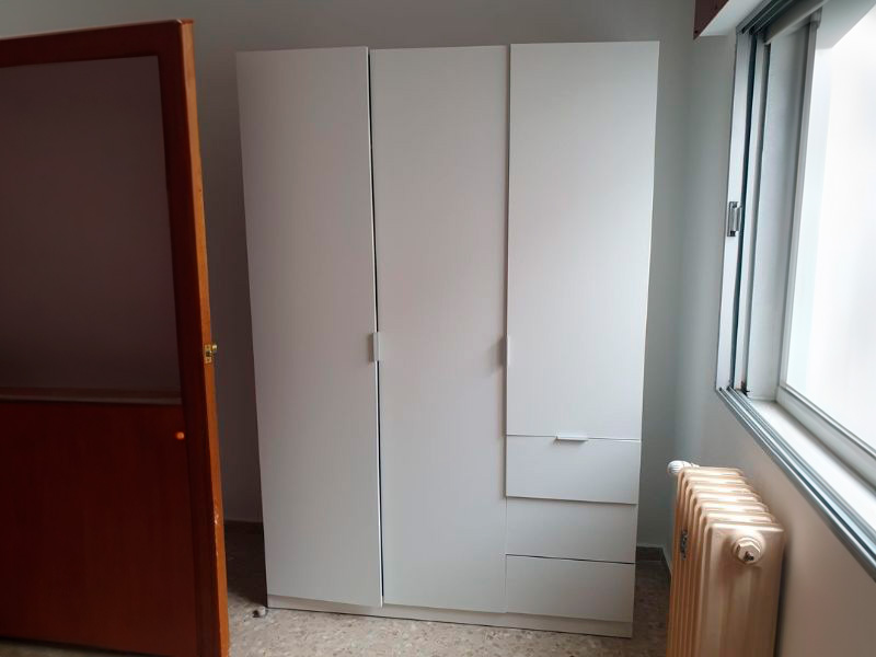 Foto de cliente de Armario Blanco 3 Puertas 3 Cajones 135x200 cm