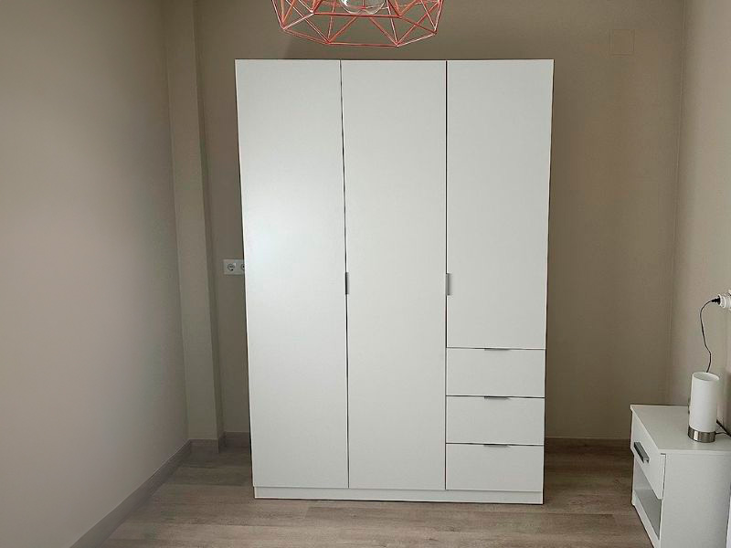 Foto de cliente de Armario Blanco 3 Puertas 3 Cajones 135x200 cm