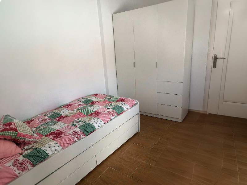 Foto de cliente de Armario Blanco 3 Puertas 3 Cajones 135x200 cm