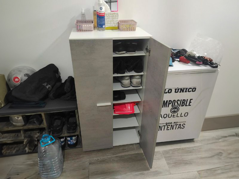 Foto de cliente de Mueble Zapatero Recibidor Armario Cemento 2 Puertas 55 cm