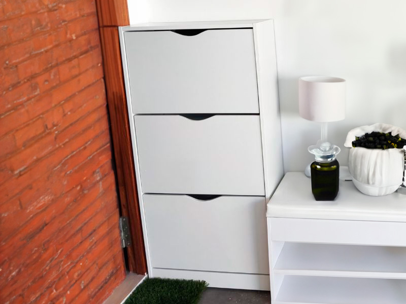 Foto de cliente de Mueble zapatero recibidor 3 trampones color blanco 60 cm