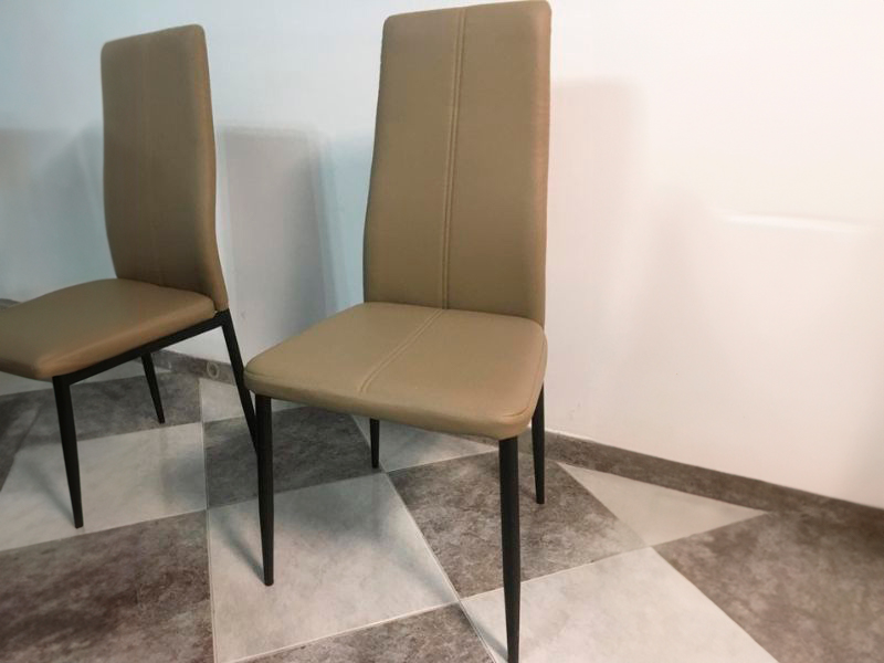 Foto de cliente de Sillas comedor polipiel Brea Capuchino