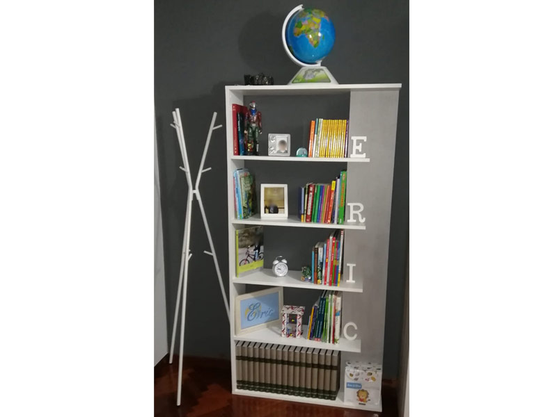 Foto de cliente de Estantería Moderna Para Salón Oficina Color Gris Cemento y Blanco 5 baldas 90x180x25 cm