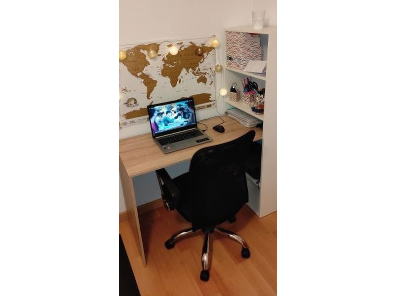 Foto de cliente de Mesa de escritorio con estantería Duplo 120 cm