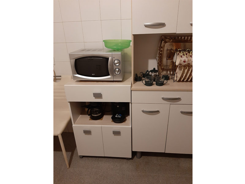 Foto de cliente de Armario aparador bajo cocina Blanco y roble 60x90 cm